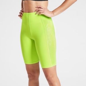 NWT Athleta Stay Fly 9” inch ultra high rise short